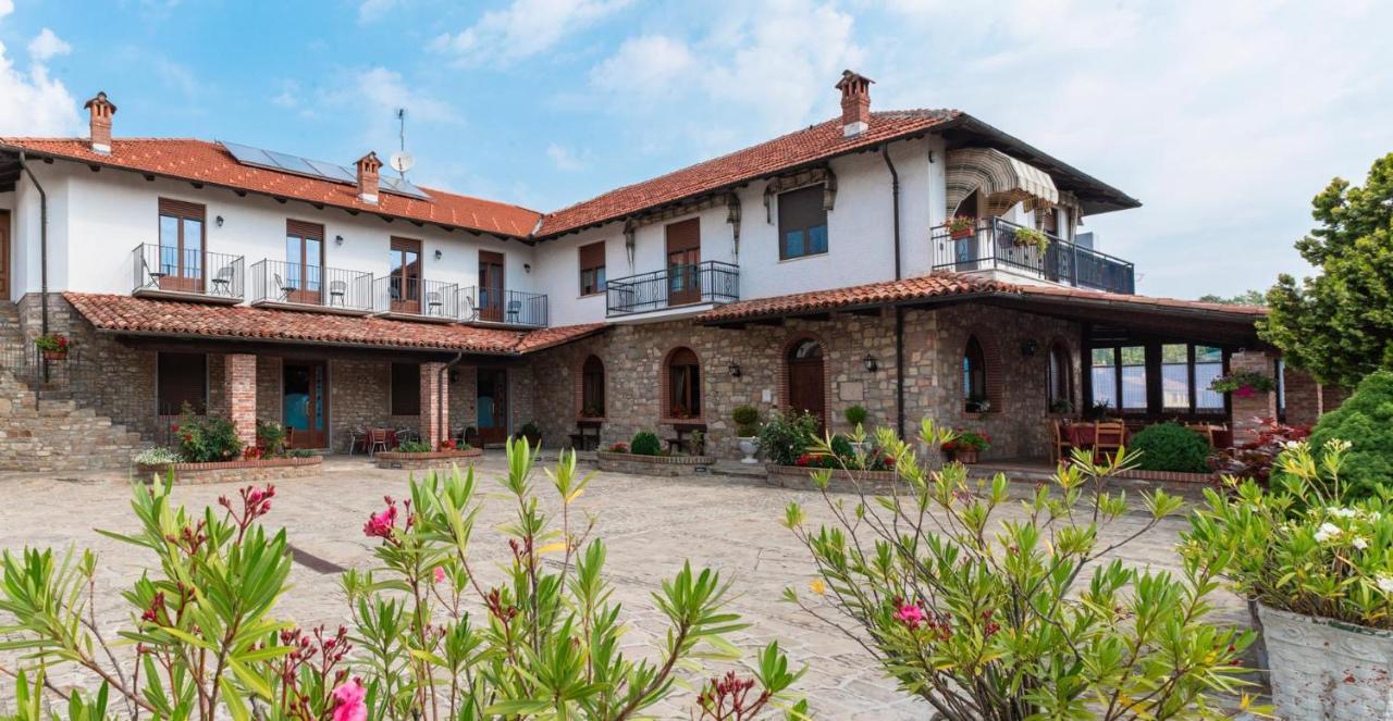 Ristorante Albergo Da Maurizio Cravanzana Экстерьер фото