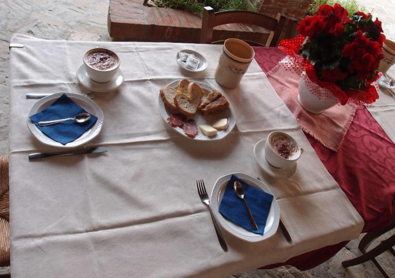 Ristorante Albergo Da Maurizio Cravanzana Экстерьер фото